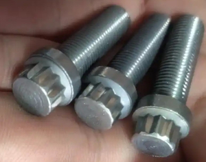 M16-2.0 * 110mm 12角法兰螺栓 - AISI 8740- 发黑